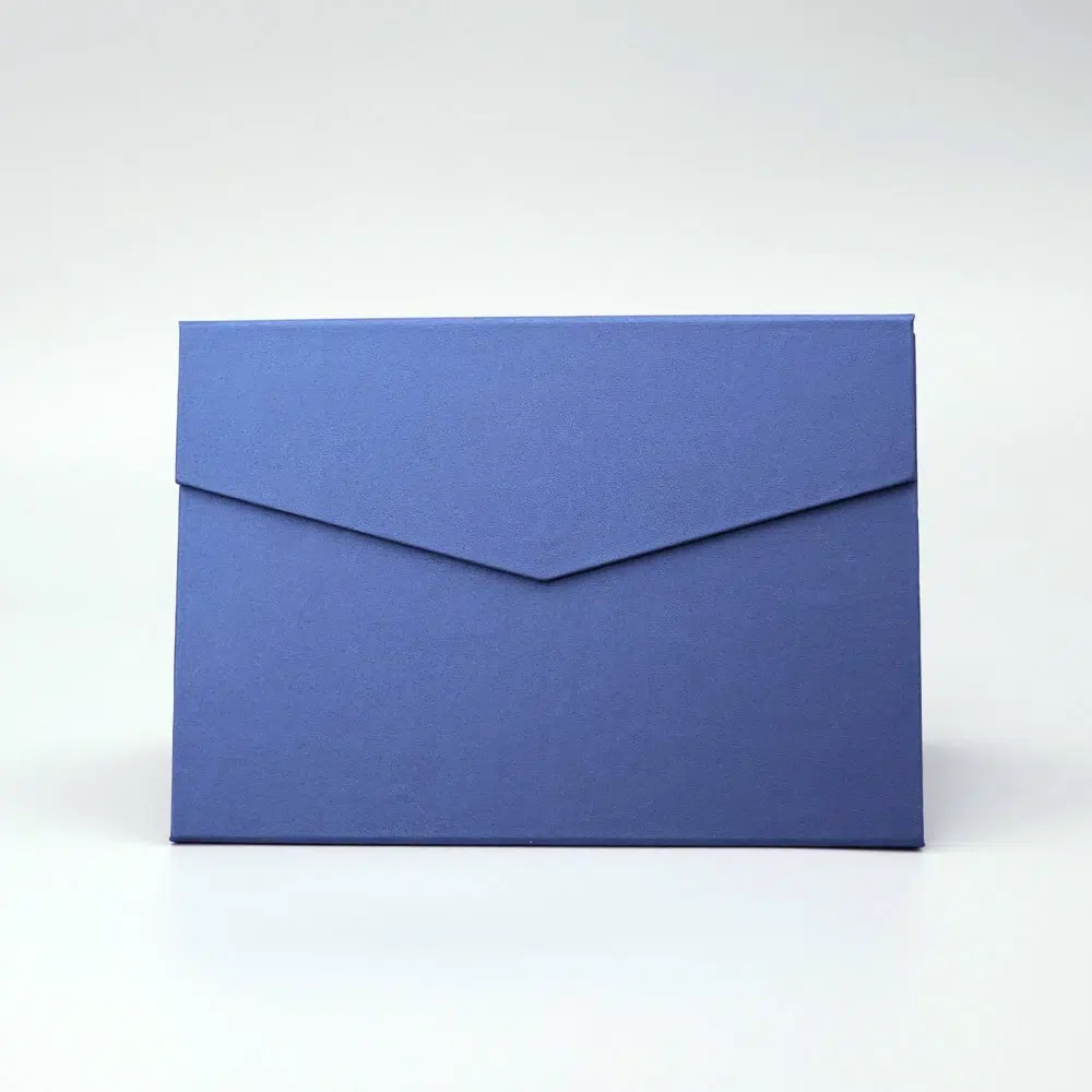 Caja triangular plegable con espejo