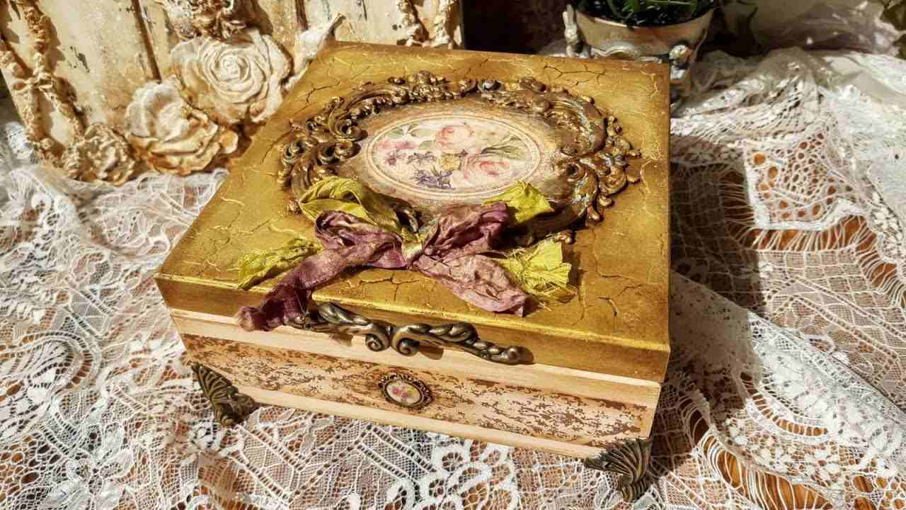 VINTAGE JEWELRY BOXES.jpg VINTAGE JEWELRY BOXES.jpg