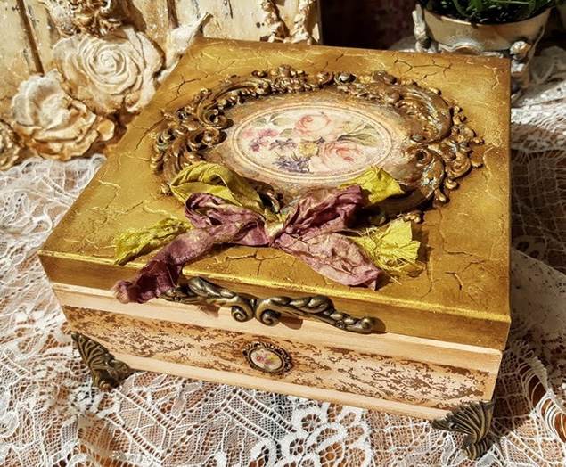 Hidden Gems of Time – Vintage Jewelry Box