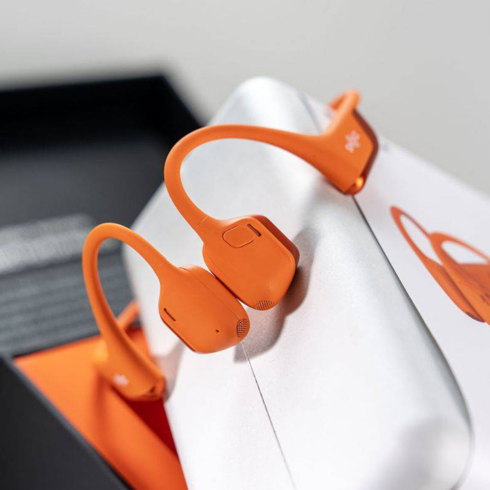 Molded pulp packaging tray specifically designed for Shokz OpenRun Pro 2